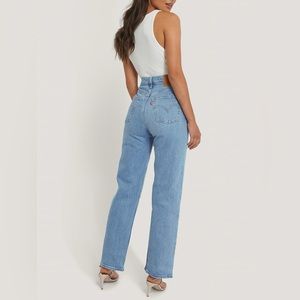 Levi’s Ribcage Ankle Straight Jeans